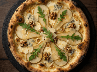 Pizza z gruszką i gorgonzolą
