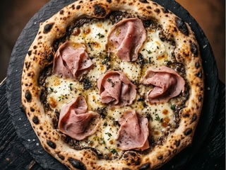 Pizza Truflowa z Szynką