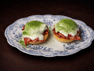 Мафін з беконом та пармезановою піною