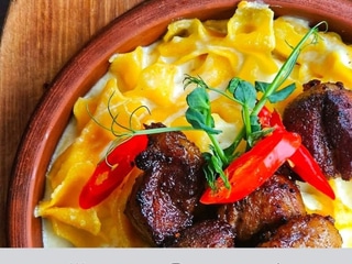 Фарфалле з мангалицею в сирно- вершоковому соусі