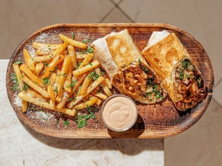 Laffa z duszoną wołowiną