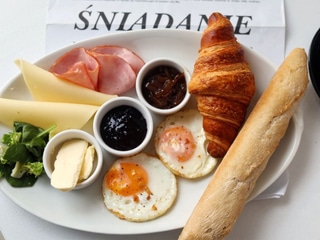 ŚNIADANIOWY SET Z SZYNKĄ