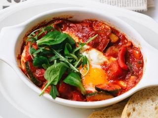 Jajka zapiekane z warzywami ratatouille