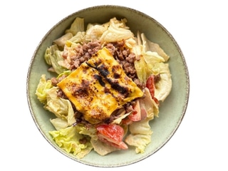 Салат Бургер зі смаженим фаршем з яловичини