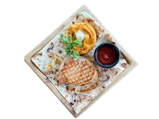 Стейк з філе індички з сочевичним пюре