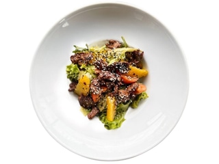 Зелений салат з курячою печінкою та філе апельсину