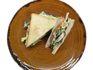 Сендвіч з лососем