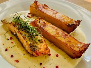 SALMON FILLET