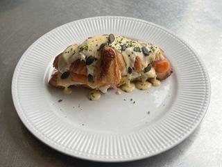 croissant gravlax