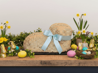 Beránek máčený v pistáciové čokoládě