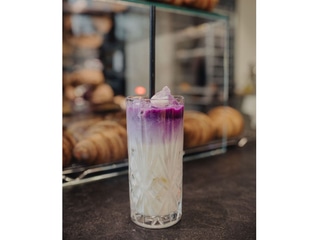 Ube latte