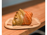 Pistáciový croissant