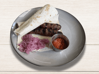 Кебаб яловичий з аджикою