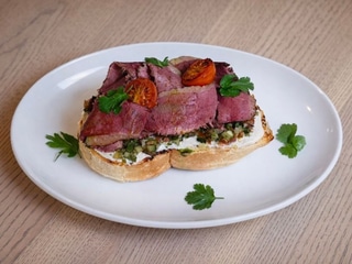 БРУСКЕТА З БРІСКЕТОМ