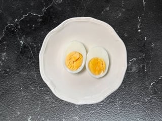 Яйце відварне