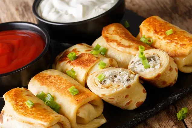 Млинці з куркою та грибами