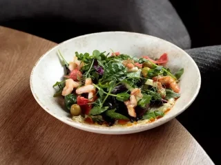 Салат з креветкою 