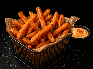 Frytki z Batatów (sos sriracha) 250g