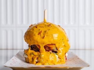 Lanýžový cheeseburger