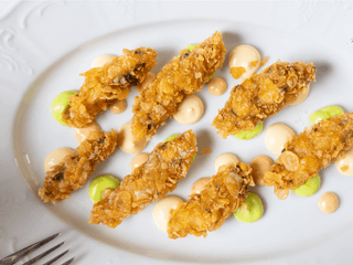 KŘUPAVÉ KREVETOVÉ KROKETY S MUČENKOVOU MAJONÉZOU