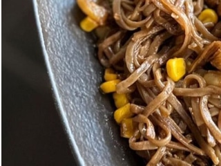 Гречана локшина соба з овочами