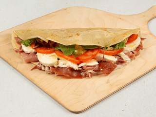 Prosciutto, mozzarella, rajče