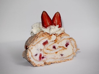 Меренговий рулет