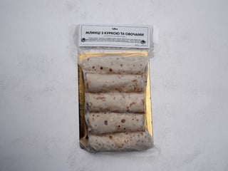 Млинці з куркою та овочами