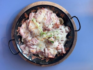 Запечена паста з шинкою та грибами