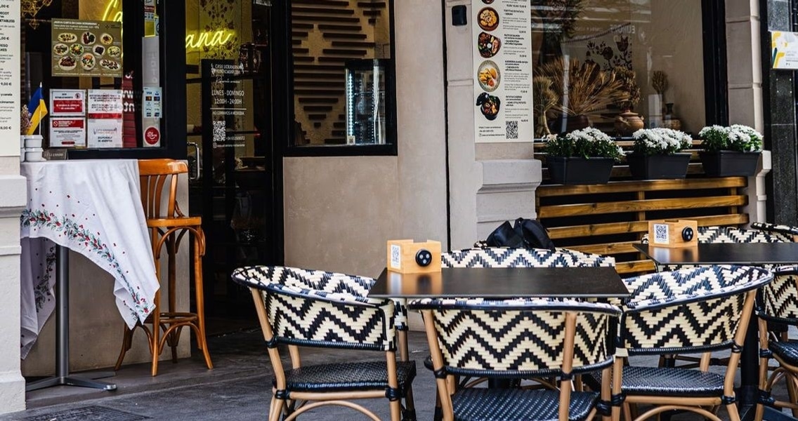 terraza-Outdoor dining experience at Casa Ucraniana, Ukrainian restaurant in Valencia city centre..jpg