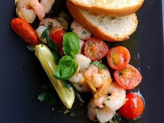 Gamberetti aglio oilo e peperoncino