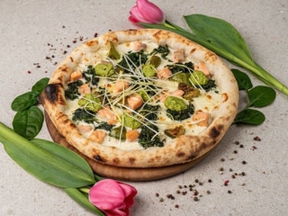 Піца Сальмоне Верде (Pizza Salmone Verde) 