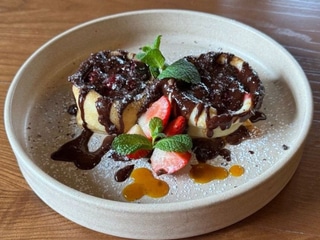 МЛИНЦІ З П'ЯНОЮ ВИШНЕЮ ТА ШОКОЛАДОМ