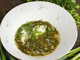 Зелений борщ з індичкою та яйцем "soft boil"