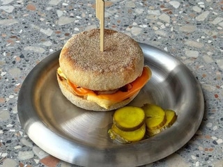 Мафін з Омлетом і беконом