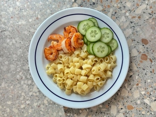 Креветки з гарніром на вибір