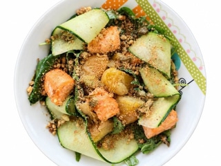 Salad with roasted potatoes and salmon