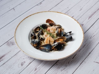 Spaghetti cu fructe de mare