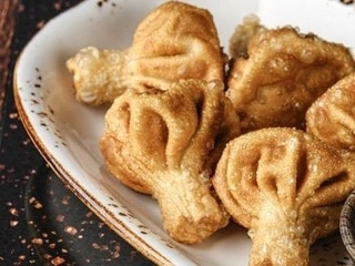 Смажені хінкалі з сулугуні та бринзи