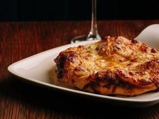 Хачапурі з грушею, рікотою та горгонзолою дольче