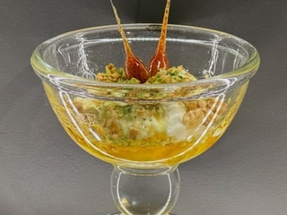 Мацоні з медом та горіхами