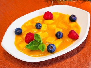 ПУДИНГ З КОКОСОВИМ МОЛОКОМ З ЧІА ТА МАНГО