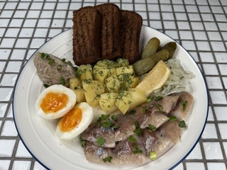 Оселедцевий сніданок