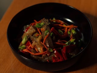 Przekąska z pieczonych bakłażanów