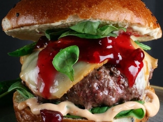 12. Burger Redhawk