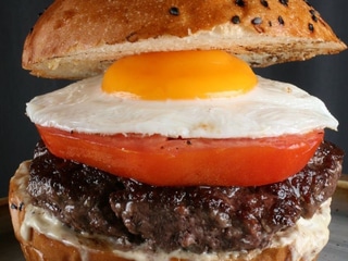 4. Burger Coyote