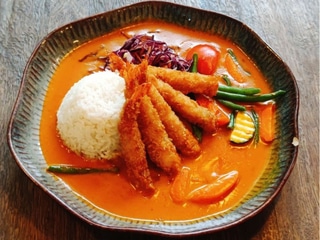 KATSU CURRY - KŘUPAVÉ KREVETY