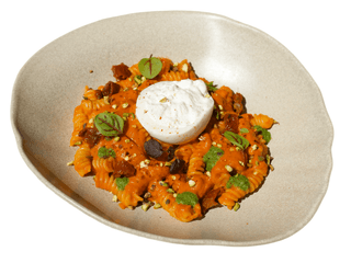 Fusilli tészta alla vodka szósszal, burratával és pisztáciával