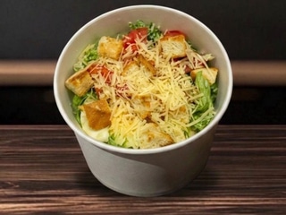 Салат Цезар з куркою