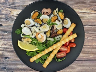DI MARE CON RUCOLA E POMODORINI